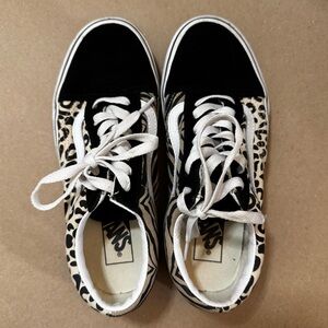 Vans Women's Black Animal Cheetah Patterned Sneakers sz. 7